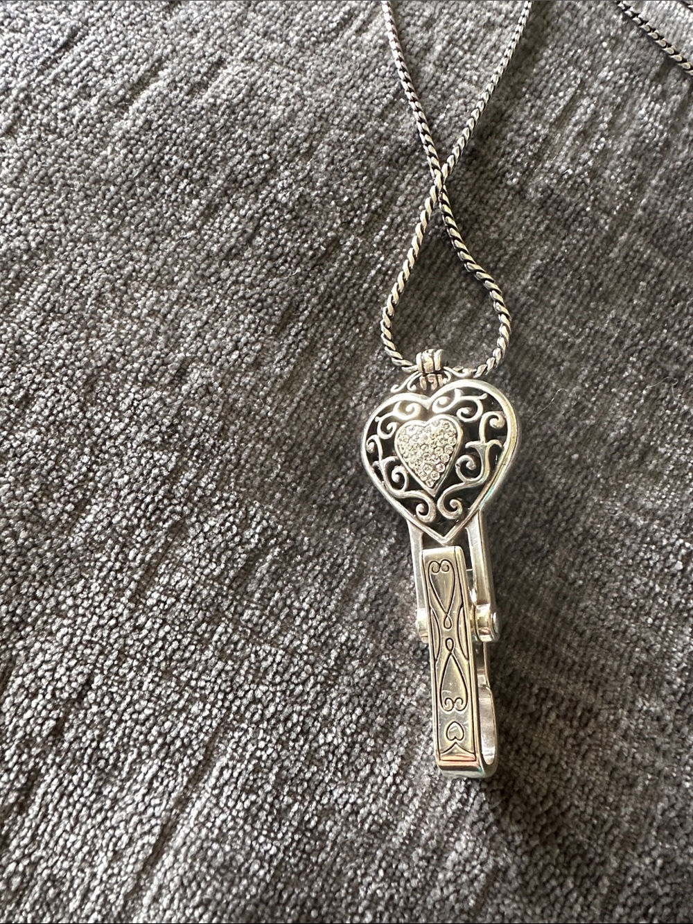 Brighton Reno Heart Badge Clip Necklace Pendant Swarovski 32”-34” Necklace - Picture 5 of 5